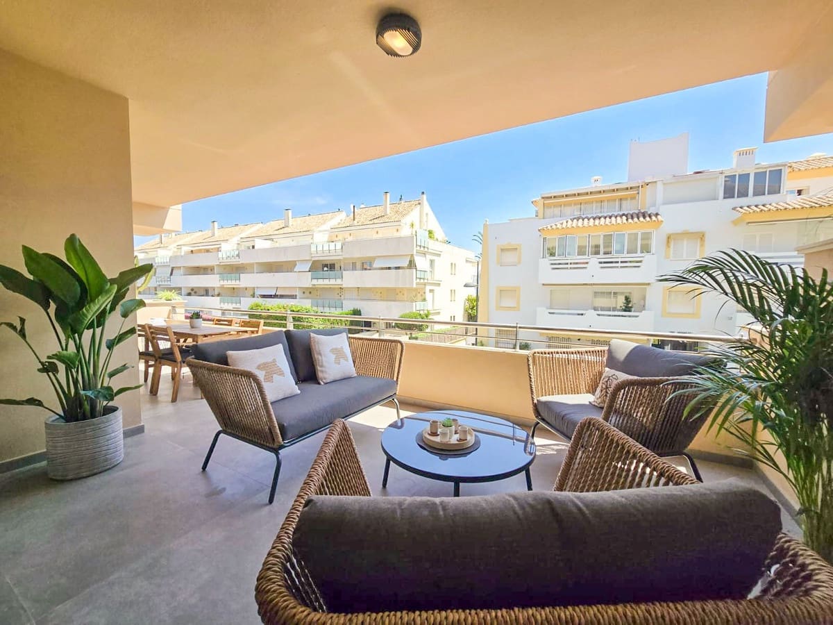 2 soverom Leilighet til salgs i San Pedro de Alcantara med svømmebasseng garasje - € 830 000 (Ref: 9035848)