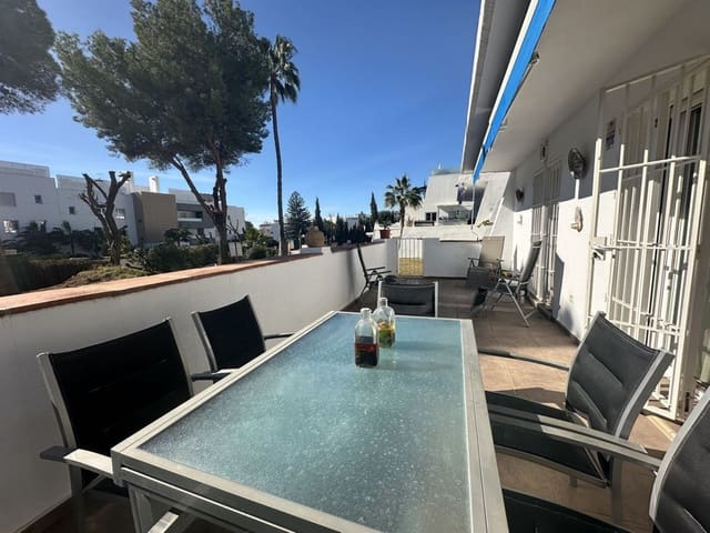 3 makuuhuone Huoneisto myytävänä paikassa Nueva Andalucia, Marbella mukana uima-altaan 
autotalli - 679 000 € (Ref: 9058405)