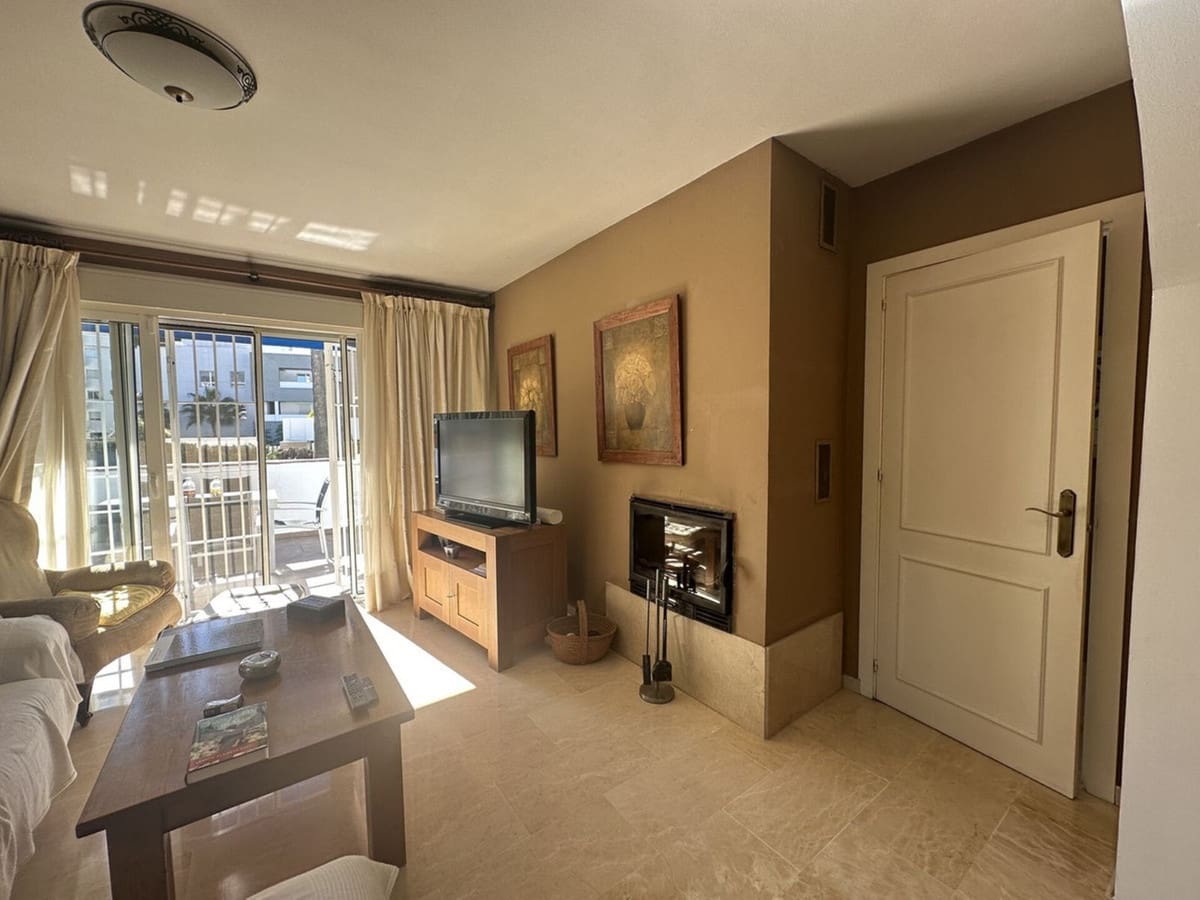 3 bedroom Apartment for sale in Nueva Andalucia with pool garage - € 679,000 (Ref: 9058405)