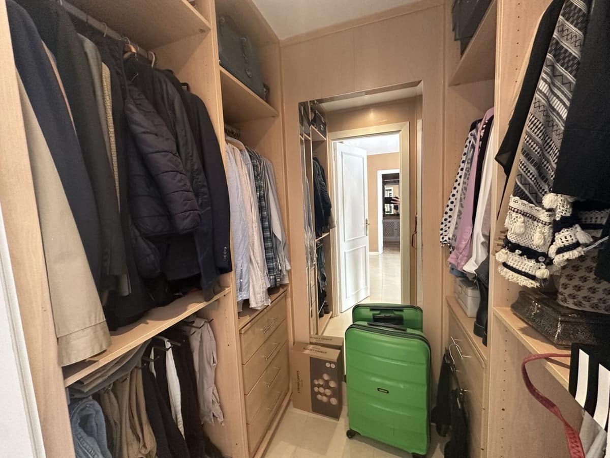 3 bedroom Apartment for sale in Nueva Andalucia with pool garage - € 679,000 (Ref: 9058405)