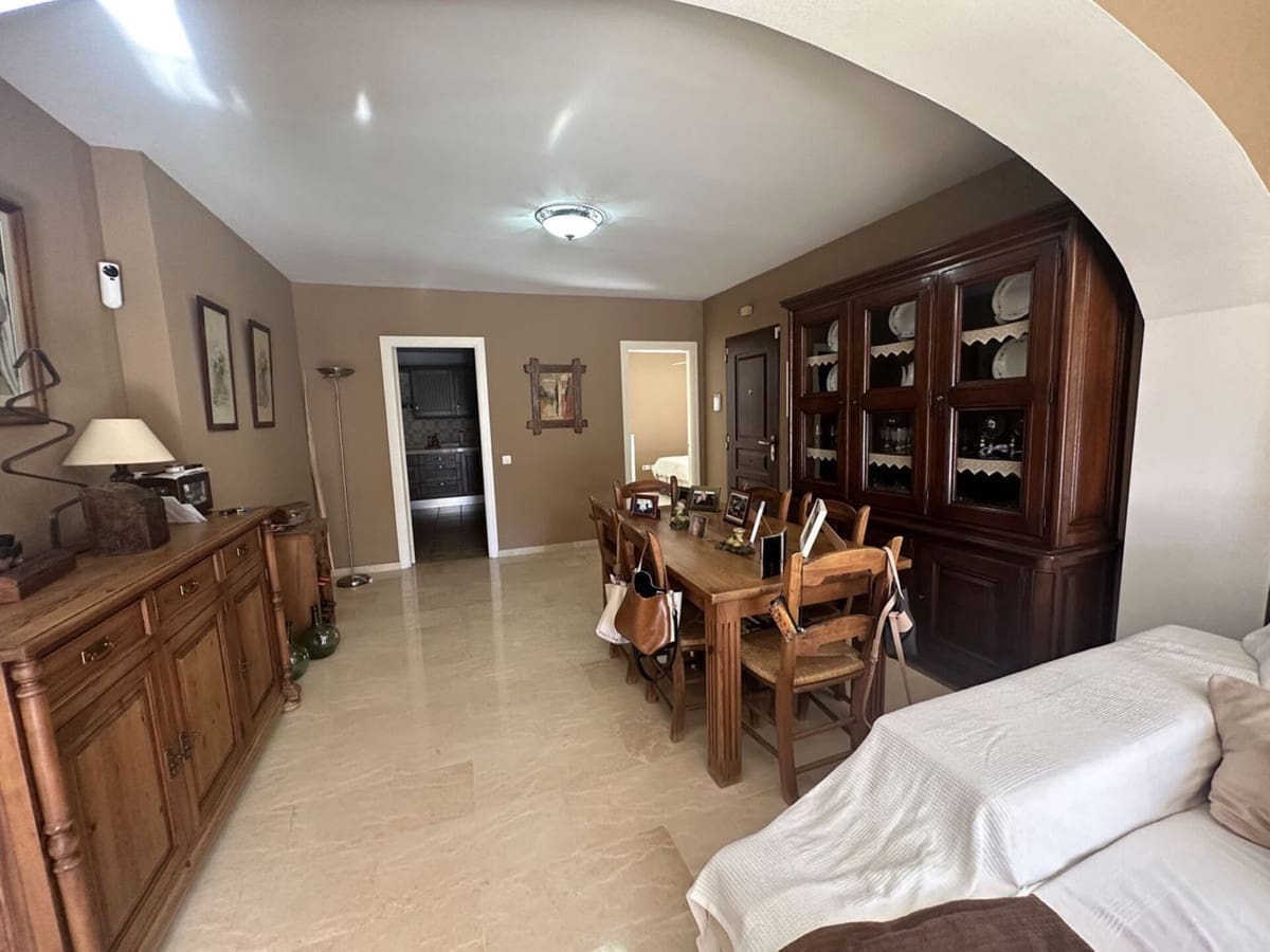 3 sovrum Lägenhet till salu i Nueva Andalucia med pool garage - 679 000 € (Ref: 9058405)