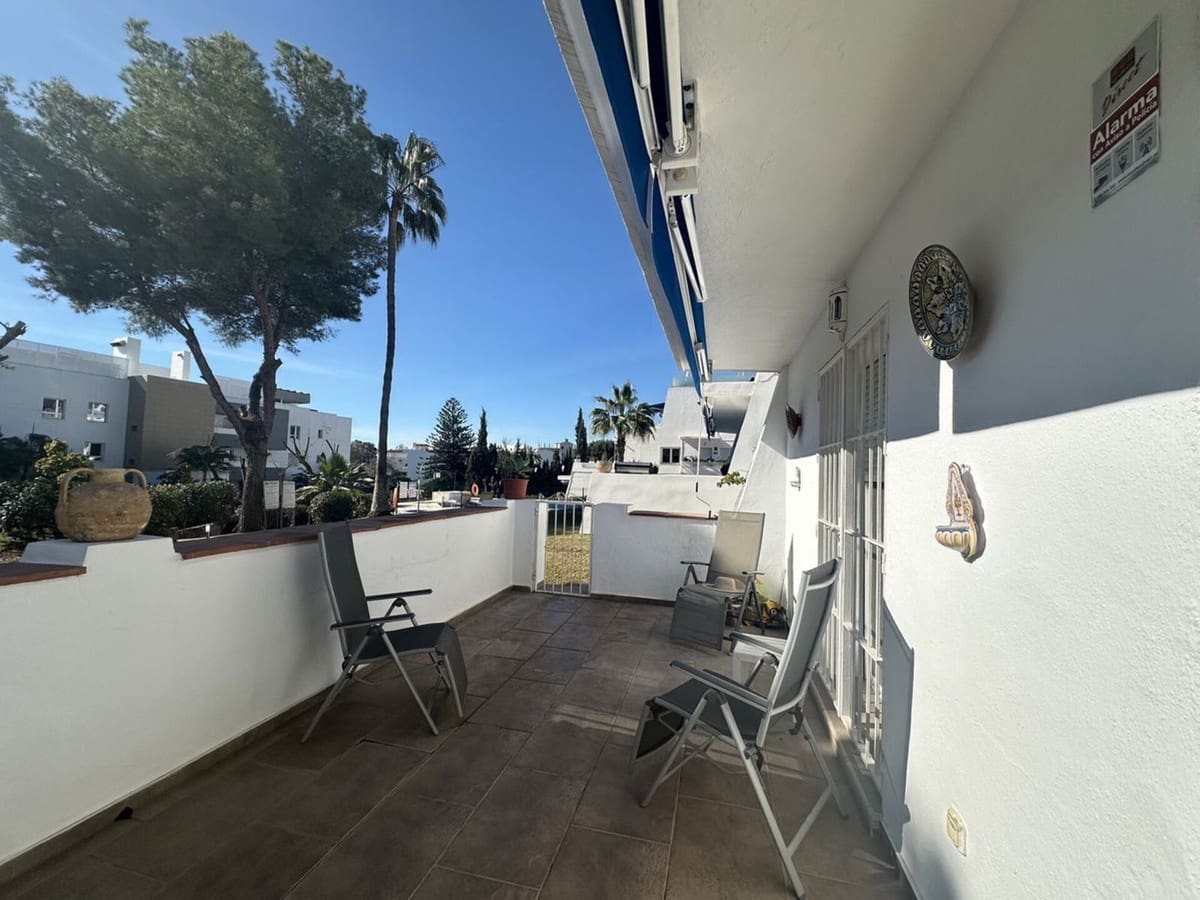 3 soverom Leilighet til salgs i Nueva Andalucia med svømmebasseng garasje - € 679 000 (Ref: 9058405)