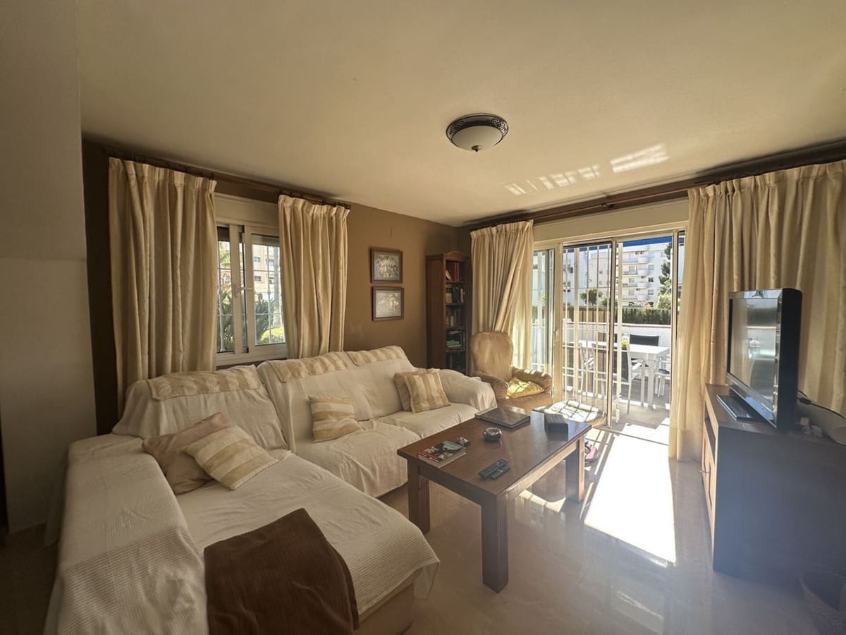 3 soverom Leilighet til salgs i Nueva Andalucia med svømmebasseng garasje - € 679 000 (Ref: 9058405)