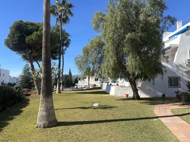 3 soverom Leilighet til salgs i Nueva Andalucia, Marbella med svømmebasseng garasje - € 679 000 (Ref: 9058405)