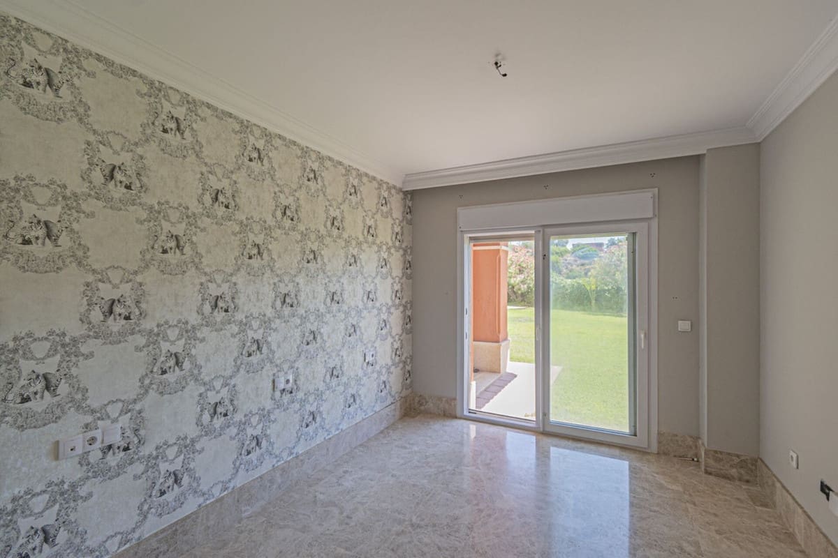 5 soverom Villa til leie i Marbella med svømmebasseng garasje - € 4 900 (Ref: 9072843)