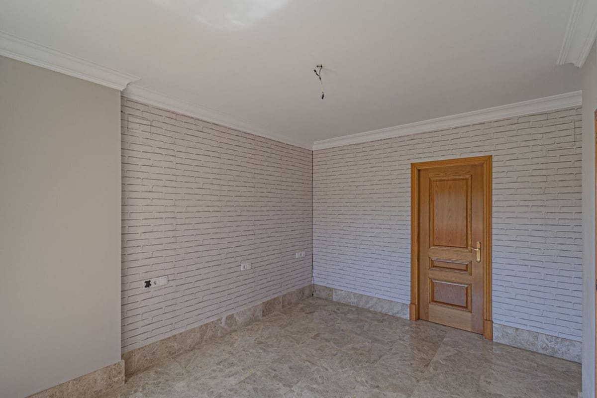 5 soverom Villa til leie i Marbella med svømmebasseng garasje - € 4 900 (Ref: 9072843)