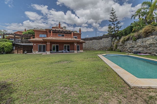5 soveværelse Villa til leje i Marbella med swimmingpool garage - € 4.900 (Ref: 9072843)