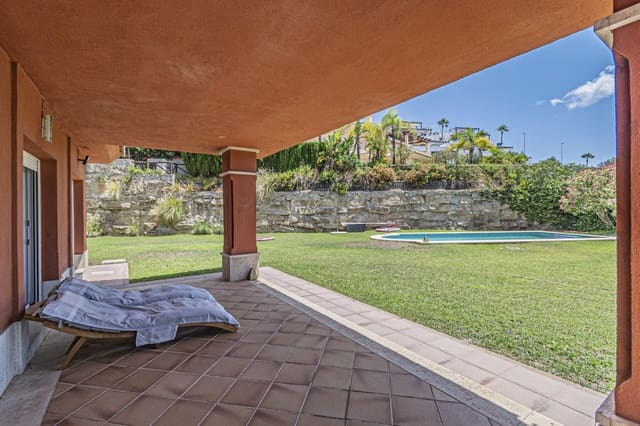 5 soveværelse Villa til leje i Marbella med swimmingpool garage - € 4.900 (Ref: 9072843)