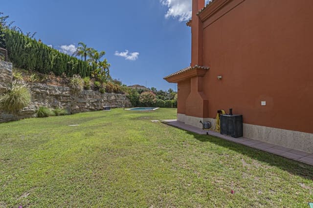 5 soveværelse Villa til leje i Marbella med swimmingpool garage - € 4.900 (Ref: 9072843)