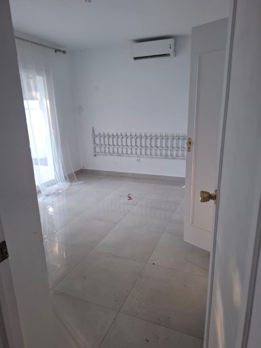 3 sypialnia Finka/Dom wiejski na sprzedaż w Benalmadena z basenem garażem - 1 250 000 € (Ref: 9123603)