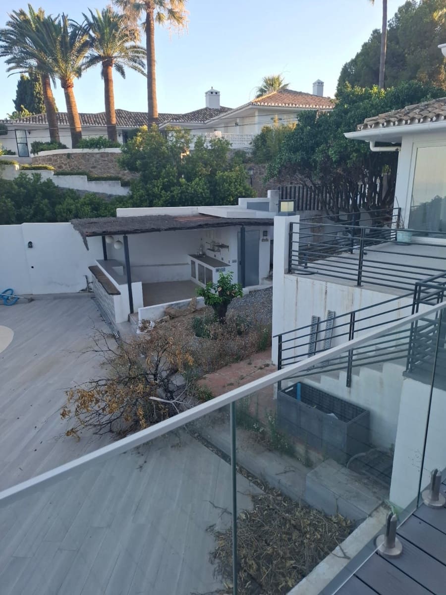 3 sypialnia Finka/Dom wiejski na sprzedaż w Benalmadena z basenem garażem - 1 250 000 € (Ref: 9123603)