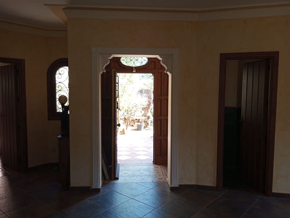 4 quarto Moradia para venda em El Velerin com piscina garagem - 1 150 000 € (Ref: 9137414)