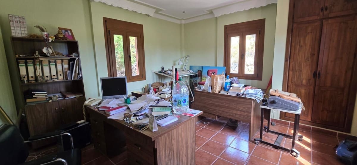 4 quarto Moradia para venda em El Velerin com piscina garagem - 1 150 000 € (Ref: 9137414)