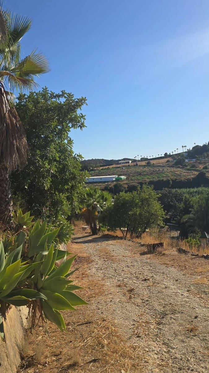 4 quarto Moradia para venda em El Velerin com piscina garagem - 1 150 000 € (Ref: 9137414)