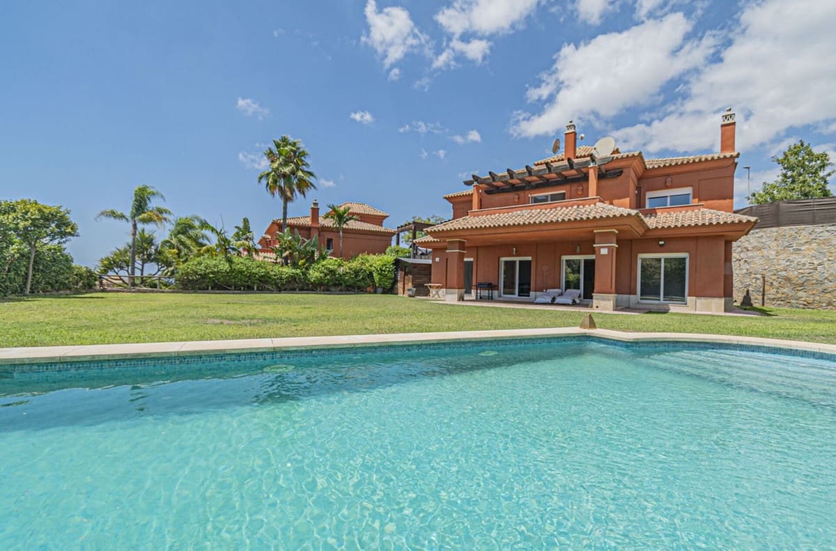 5 quarto Moradia para venda em Marbella com piscina garagem - 1 690 000 € (Ref: 9144409)