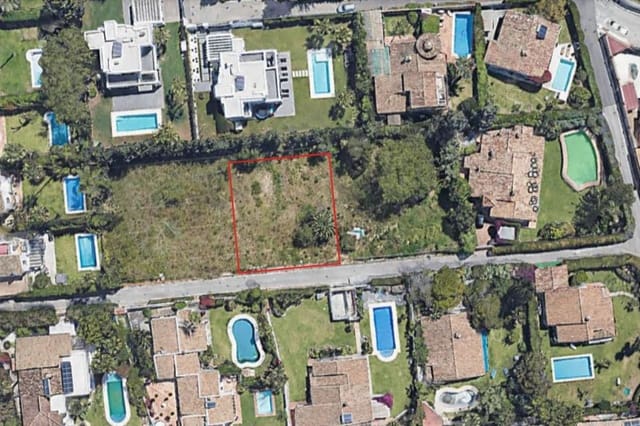 Terreno para Construção para venda em Atalaya-Isdabe, Estepona - 980 000 € (Ref: 9165289)