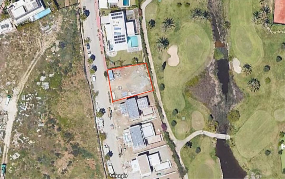 Byggetomt til salgs i El Paraiso - € 690 000 (Ref: 9165291)