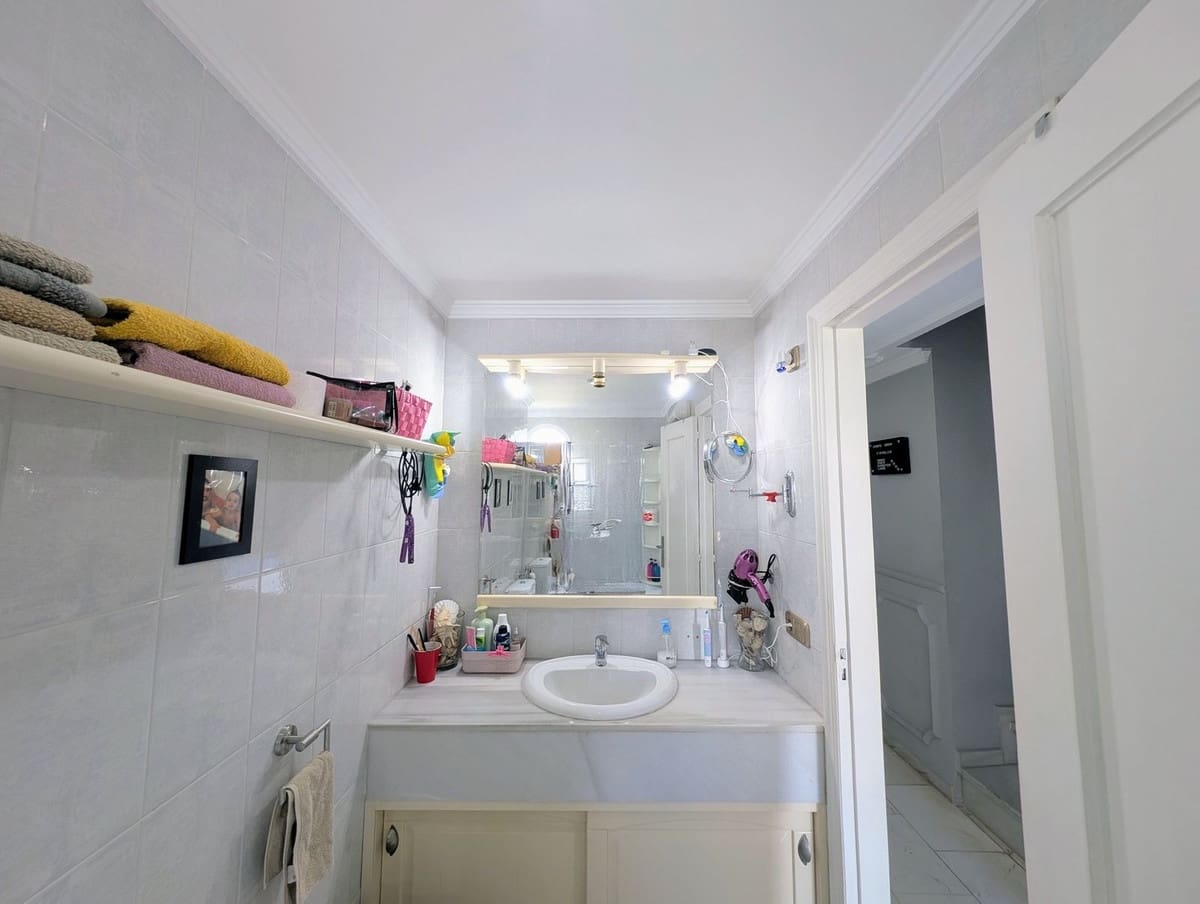 3 slaapkamer Huis te koop in Nueva Andalucia met zwembad garage - € 679.000 (Ref: 9186280)