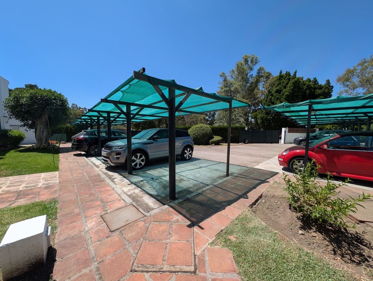 3 slaapkamer Huis te koop in Nueva Andalucia met zwembad garage - € 679.000 (Ref: 9186280)