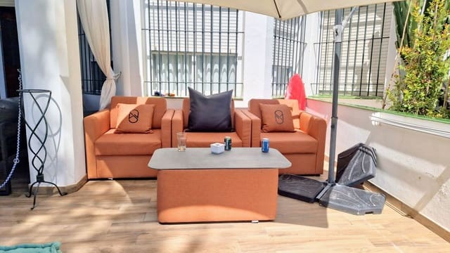 3 makuuhuone Omakotitalo myytävänä paikassa Nueva Andalucia, Marbella mukana uima-altaan 
autotalli - 679 000 € (Ref: 9186280)