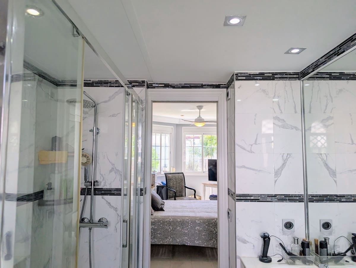 3 Zimmer Haus zu verkaufen in Nueva Andalucia mit Pool Garage - 679.000 € (Ref: 9186280)