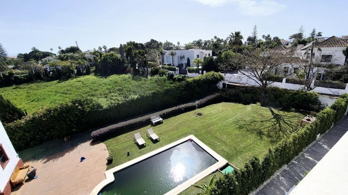 Chalet de 4 habitaciones en Guadalmina en venta con piscina garaje - 1.650.000 € (Ref: 9205260)