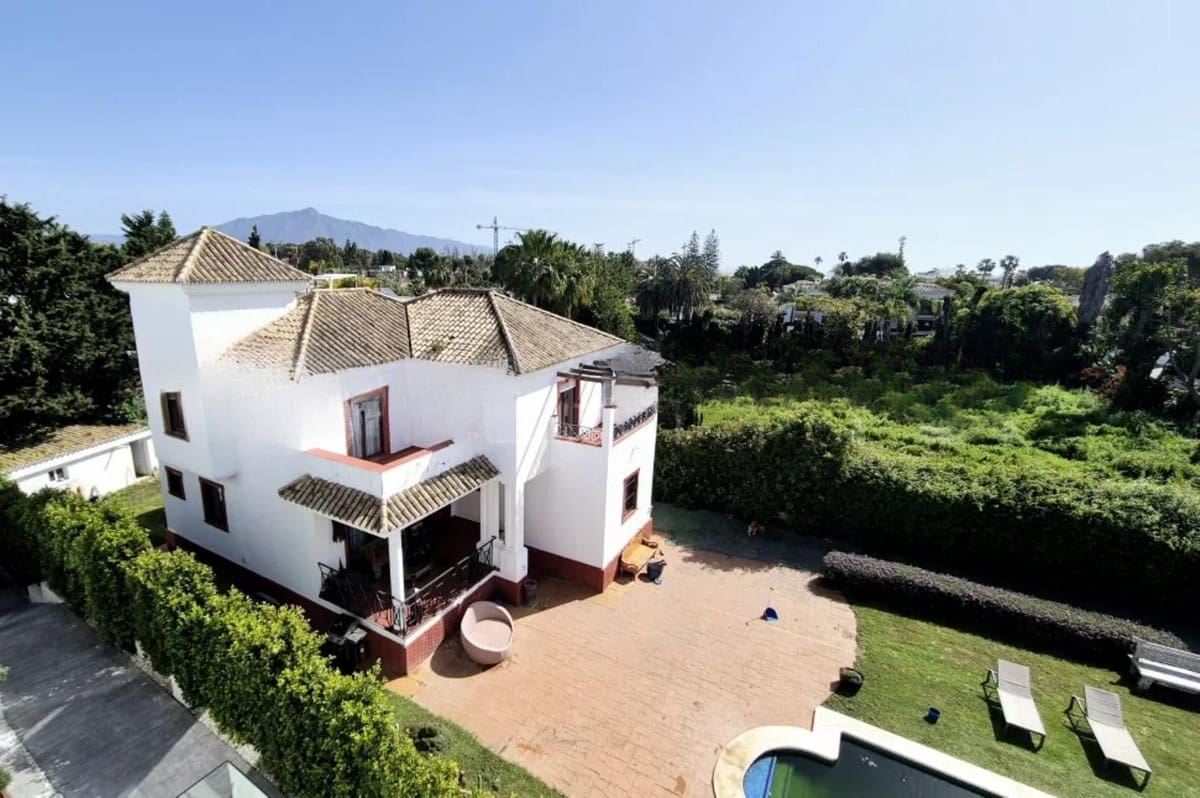 4 camera da letto Villa in vendita in Guadalmina con piscina garage - 1.895.000 € (Rif: 9205260)