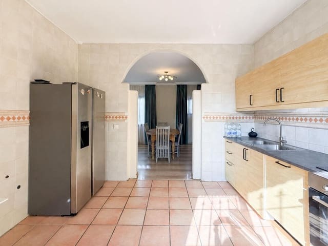 4 soverom Villa til salgs i Guadalmina Baja, Marbella med svømmebasseng garasje - € 1 895 000 (Ref: 9205260)