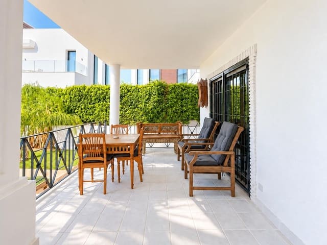 4 soverom Villa til salgs i Guadalmina Baja, Marbella med svømmebasseng garasje - € 1 895 000 (Ref: 9205260)
