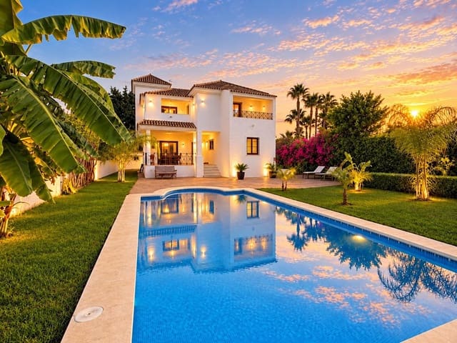 4 soverom Villa til salgs i Guadalmina Baja, Marbella med svømmebasseng garasje - € 1 895 000 (Ref: 9205260)