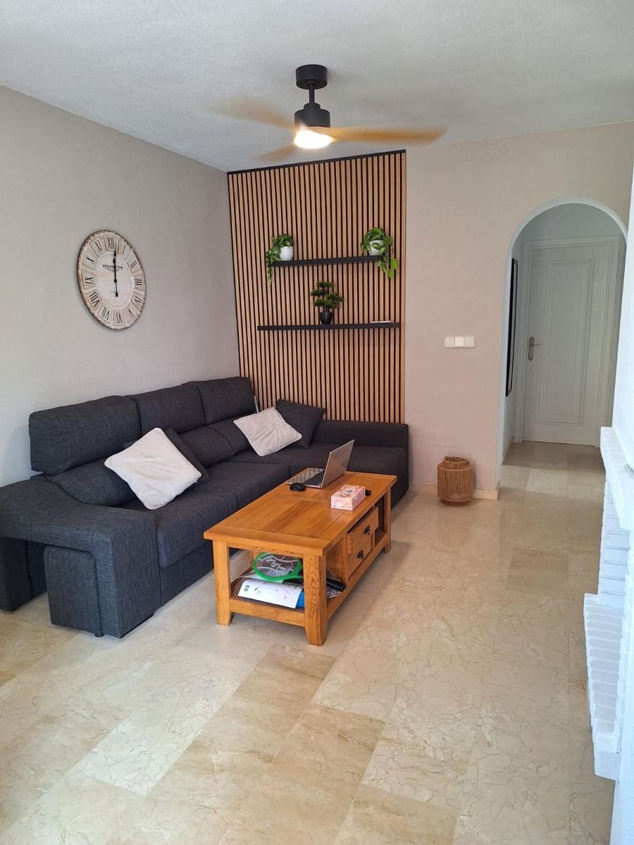 3 bedroom Terraced Villa for rent in Playa Flamenca with pool garage - € 1,050 (Ref: 9272978)