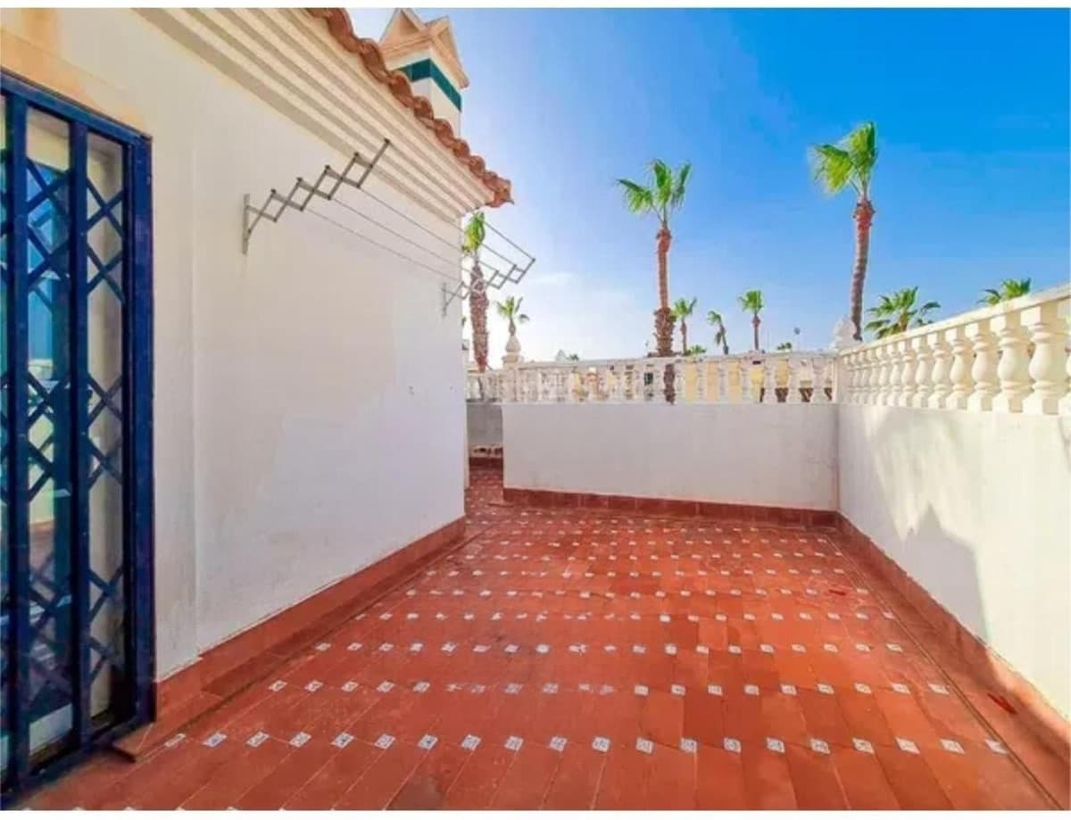 3 bedroom Terraced Villa for rent in Playa Flamenca with pool garage - € 1,050 (Ref: 9272978)