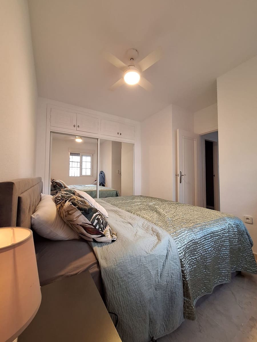 3 bedroom Terraced Villa for rent in Playa Flamenca with pool garage - € 1,050 (Ref: 9272978)