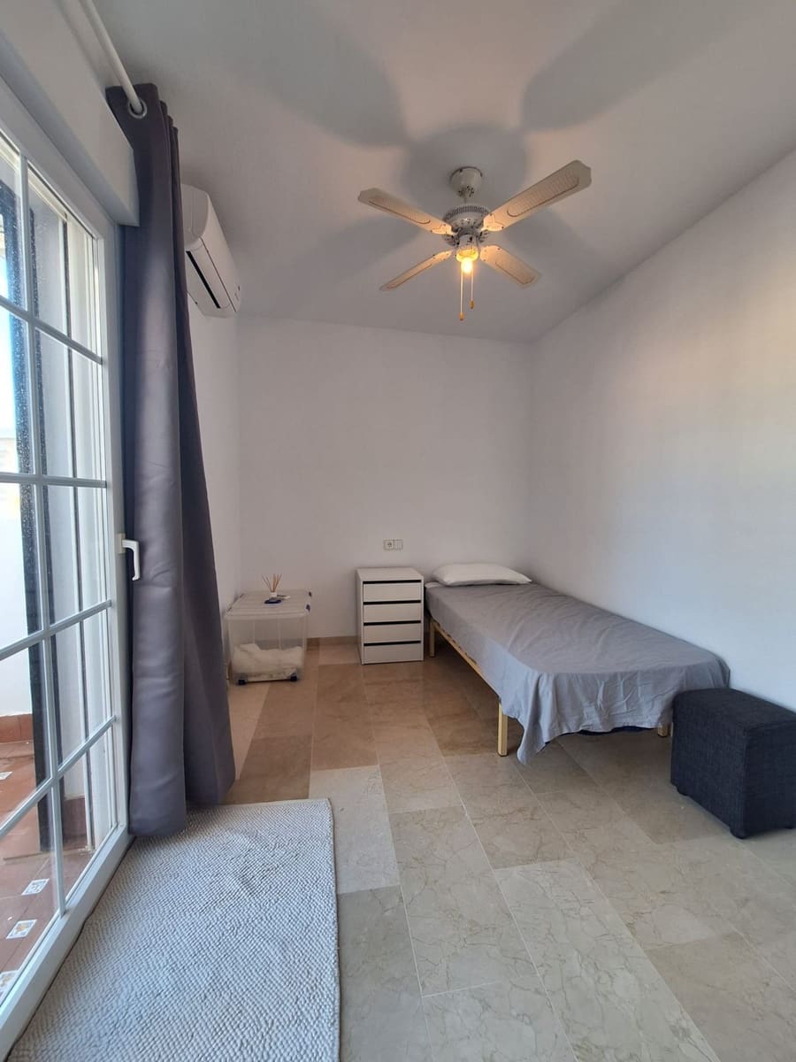 3 bedroom Terraced Villa for rent in Playa Flamenca with pool garage - € 1,050 (Ref: 9272978)