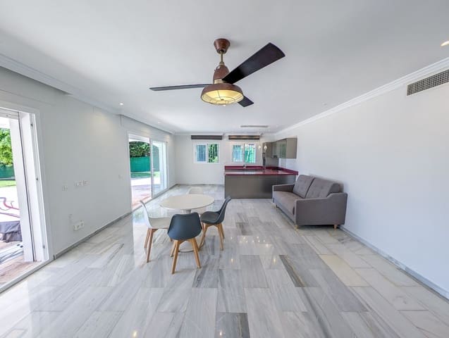 Chalet de 5 habitaciones en Nueva Andalucia, Marbella en venta con piscina garaje - 3.490.000 € (Ref: 9306723)