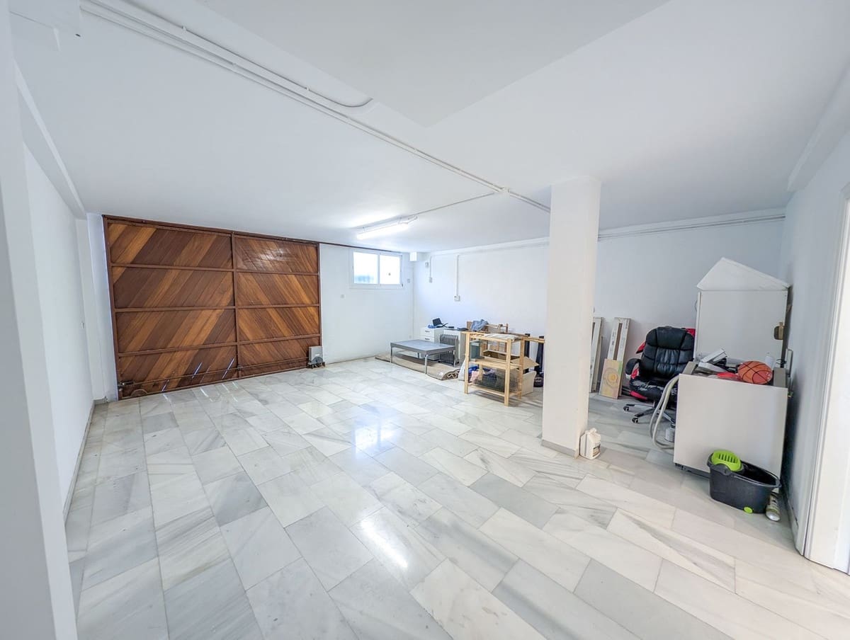 Chalet de 5 habitaciones en Nueva Andalucia en venta con piscina garaje - 3.490.000 € (Ref: 9306723)