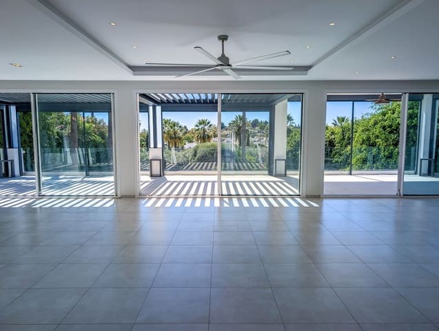 Chalet de 5 habitaciones en Nueva Andalucia, Marbella en venta con piscina garaje - 3.490.000 € (Ref: 9306723)