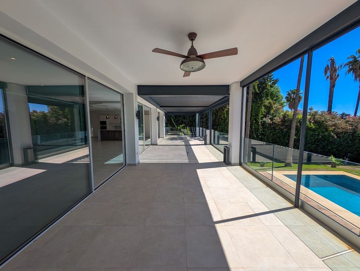 Chalet de 5 habitaciones en Nueva Andalucia en venta con piscina garaje - 3.490.000 € (Ref: 9306723)