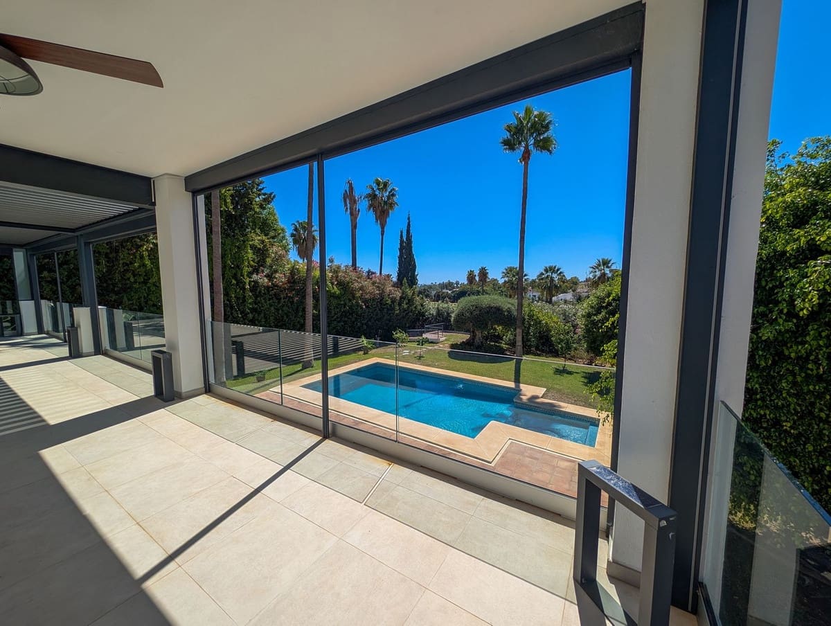 Chalet de 5 habitaciones en Nueva Andalucia en venta con piscina garaje - 3.490.000 € (Ref: 9306723)