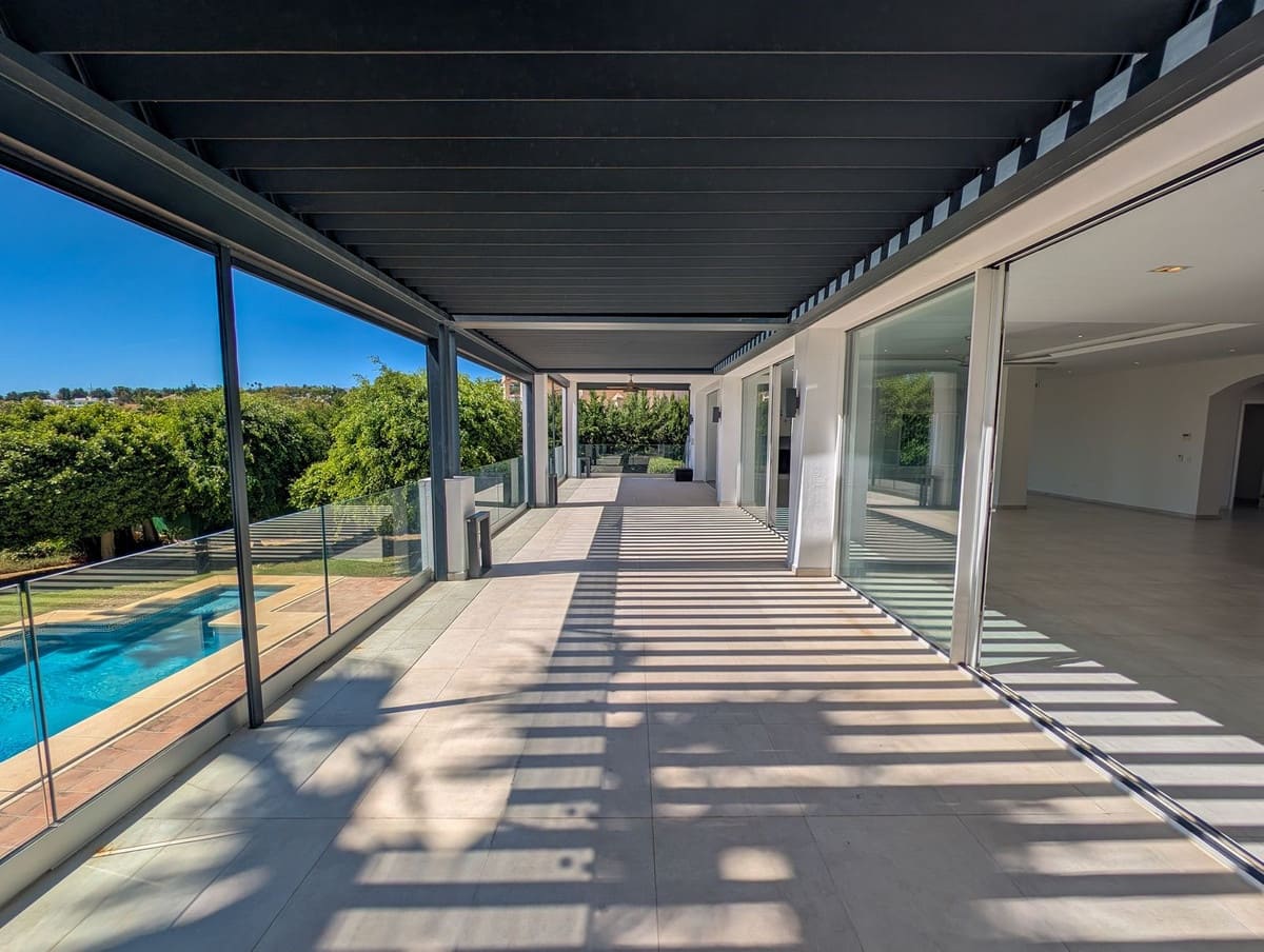 Chalet de 5 habitaciones en Nueva Andalucia en venta con piscina garaje - 3.490.000 € (Ref: 9306723)