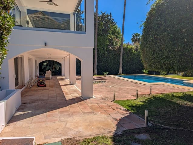 Chalet de 5 habitaciones en Nueva Andalucia, Marbella en venta con piscina garaje - 3.490.000 € (Ref: 9306723)