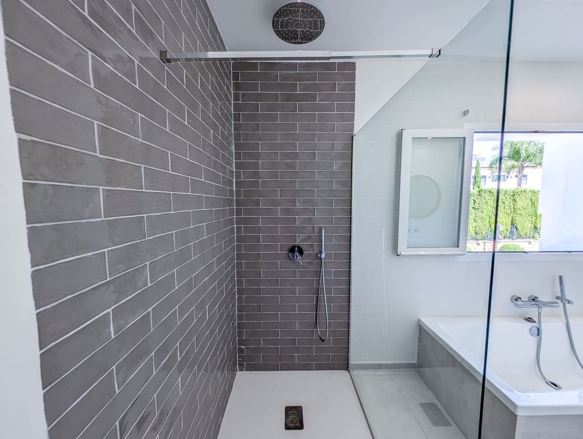 Chalet de 5 habitaciones en Nueva Andalucia en venta con piscina garaje - 3.490.000 € (Ref: 9306723)