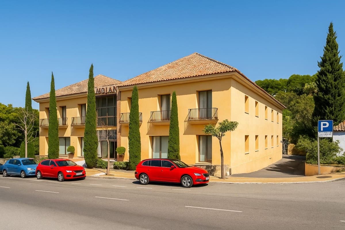 Biznes na sprzedaż w Marbella z garażem - 420 000 € (Ref: 9347913)