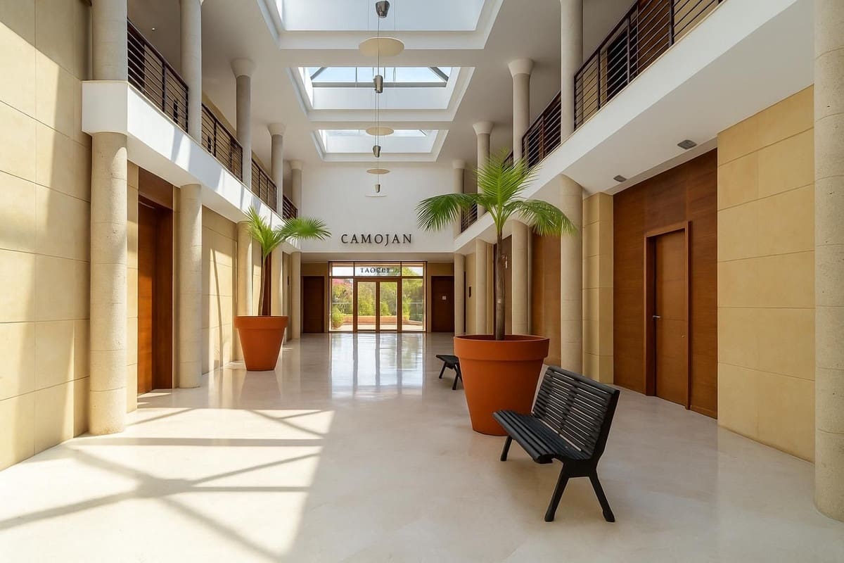 Biznes na sprzedaż w Marbella z garażem - 420 000 € (Ref: 9347913)