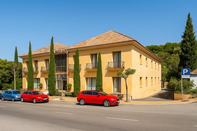 Bedrift til salgs i Marbella med garasje - € 420 000 (Ref: 9347913)