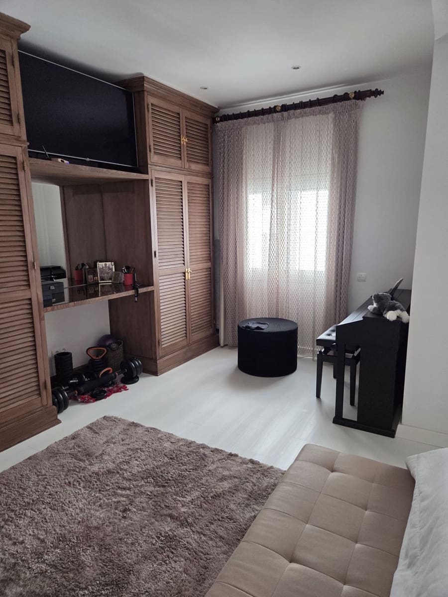 2 quarto Apartamento para venda em Puerto Banus com garagem - 2 400 000 € (Ref: 9398897)