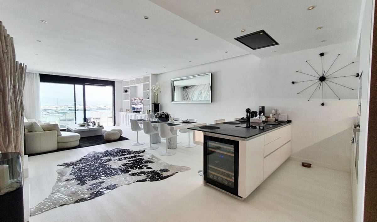 2 quarto Apartamento para venda em Puerto Banus com garagem - 2 400 000 € (Ref: 9398897)