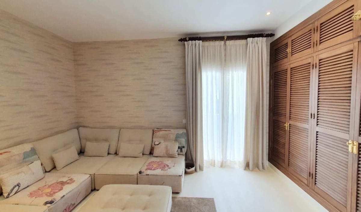 2 quarto Apartamento para venda em Puerto Banus com garagem - 2 400 000 € (Ref: 9398897)