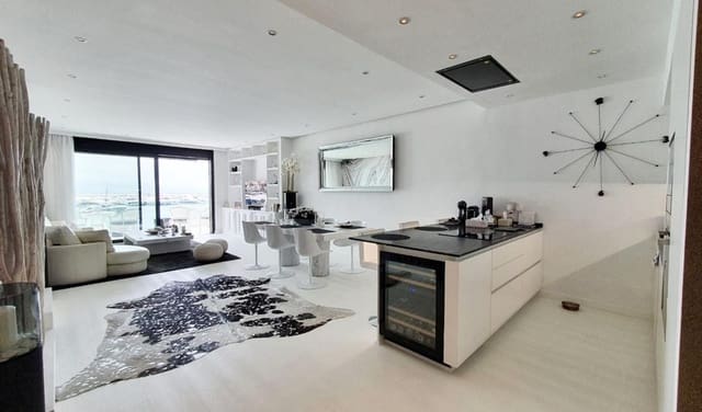 2 soveværelse Lejlighed til salg i Puerto Banus, Marbella med garage - € 2.400.000 (Ref: 9398897)