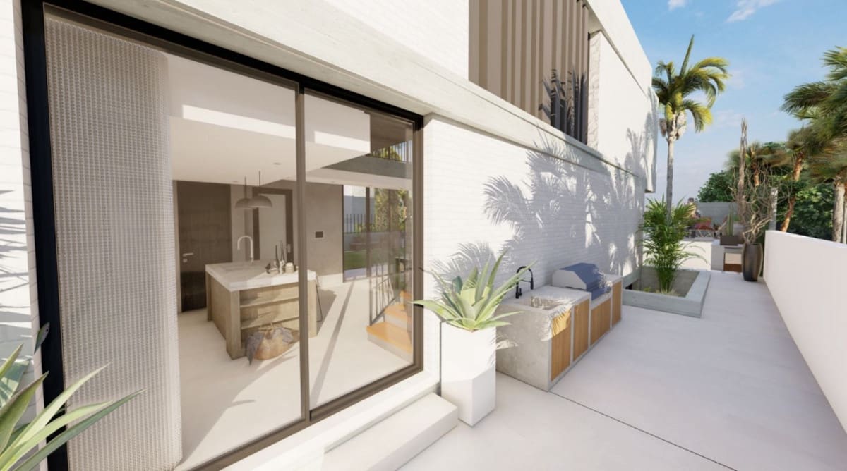 3 bedroom Villa for sale in Nueva Andalucia with pool garage - € 3,500,000 (Ref: 9420617)